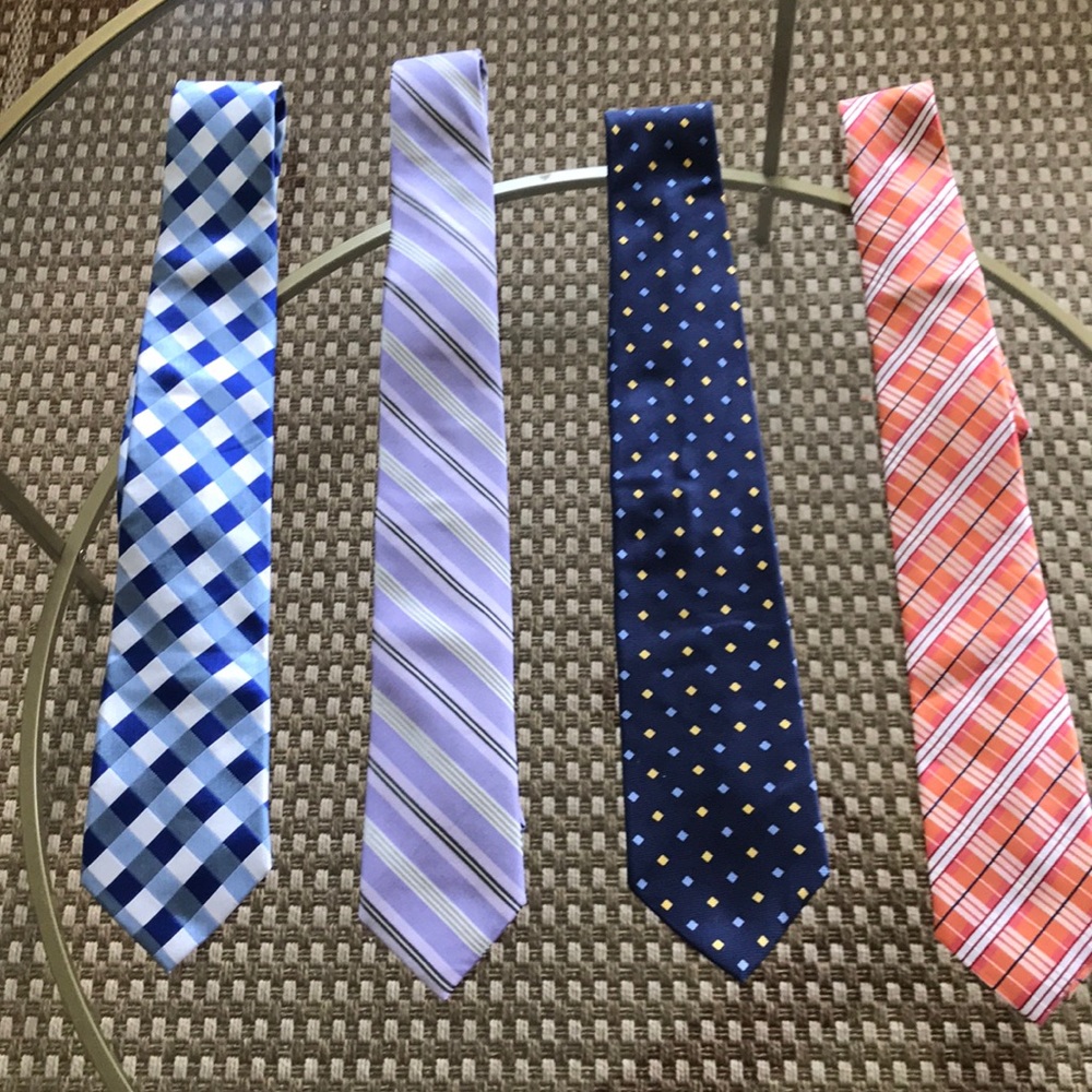 Set of ties